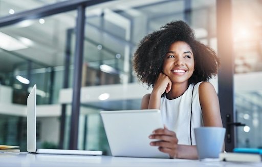 Stay Anonymous, Stay Consistent: Build a Faceless Brand with AI